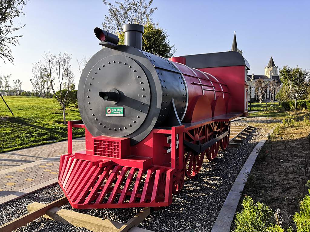 公园蒸汽火车雕塑
