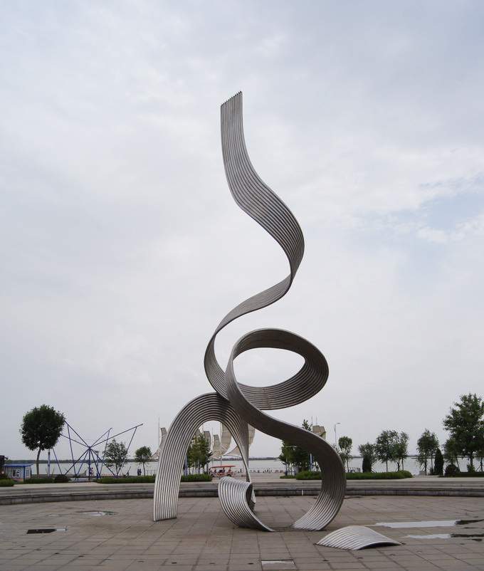 抽象不锈钢钢管广场雕塑