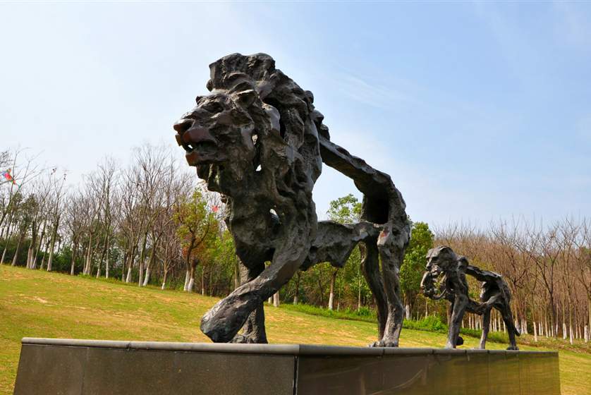 抽象雄狮雕塑