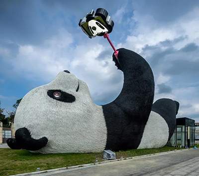 巧匠雕塑生产厂家作品案例：萌萌哒的广场动物雕塑熊猫雕塑造型